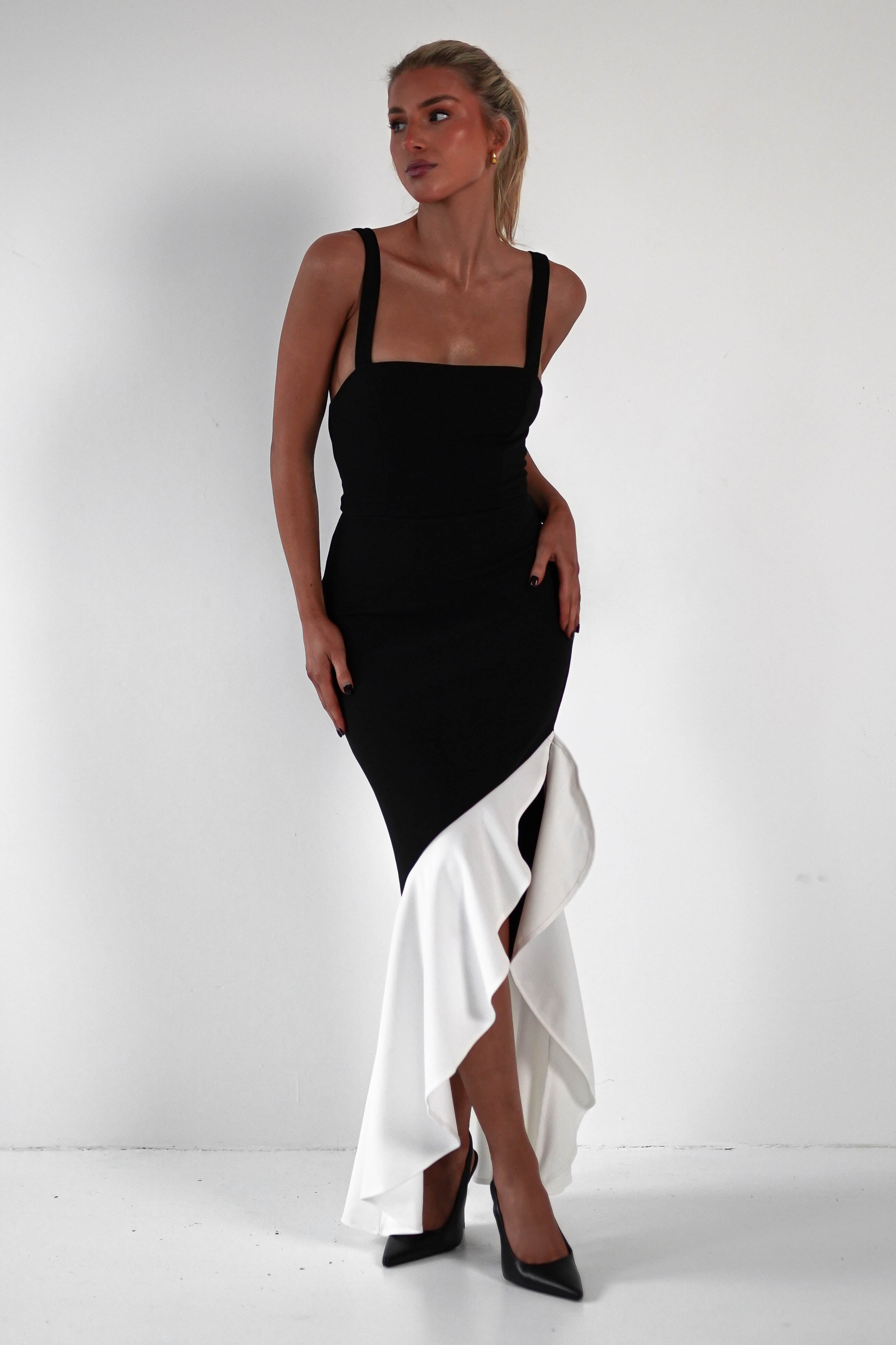 Amelia Contrast Maxi Dress Black/White | Wedding Guest Dress | Maxi | Oh Hello Clothing