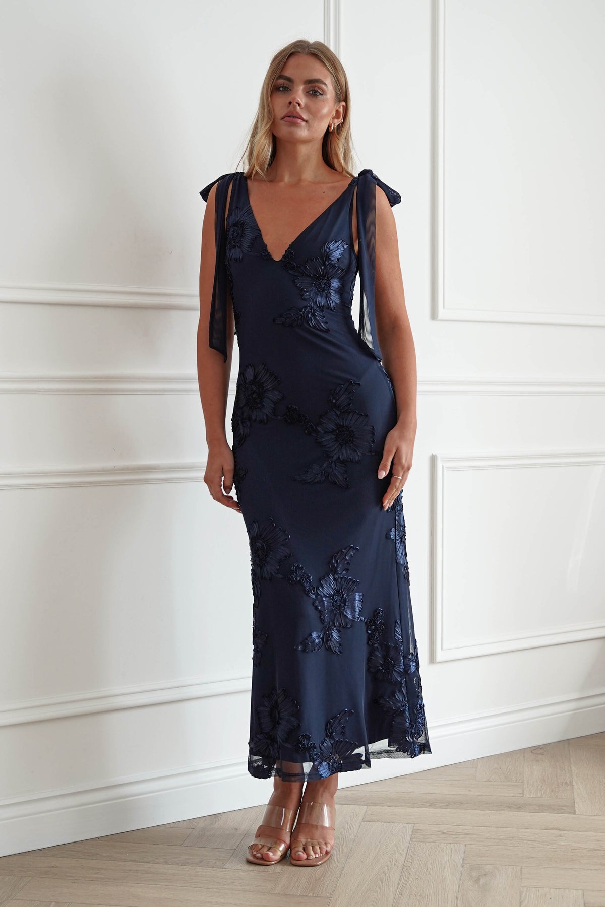 Oh Hello Clothing Women > Clothing > Dresses Cyra Floral Appliqué Maxi Dress | Navy