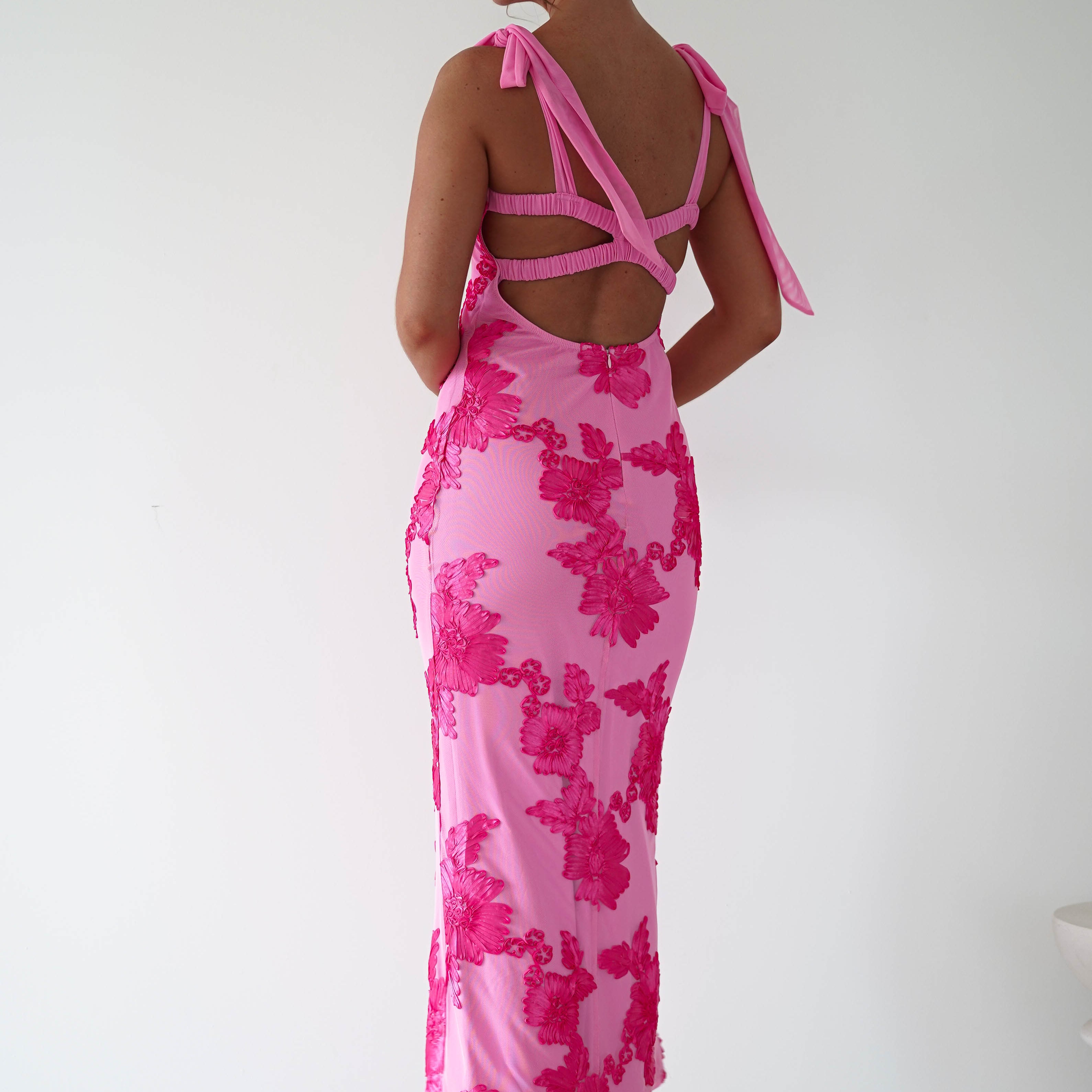 Oh Hello Clothing Women > Clothing > Dresses * DONE - Mahalia Floral Appliqué Maxi Dress | Pink