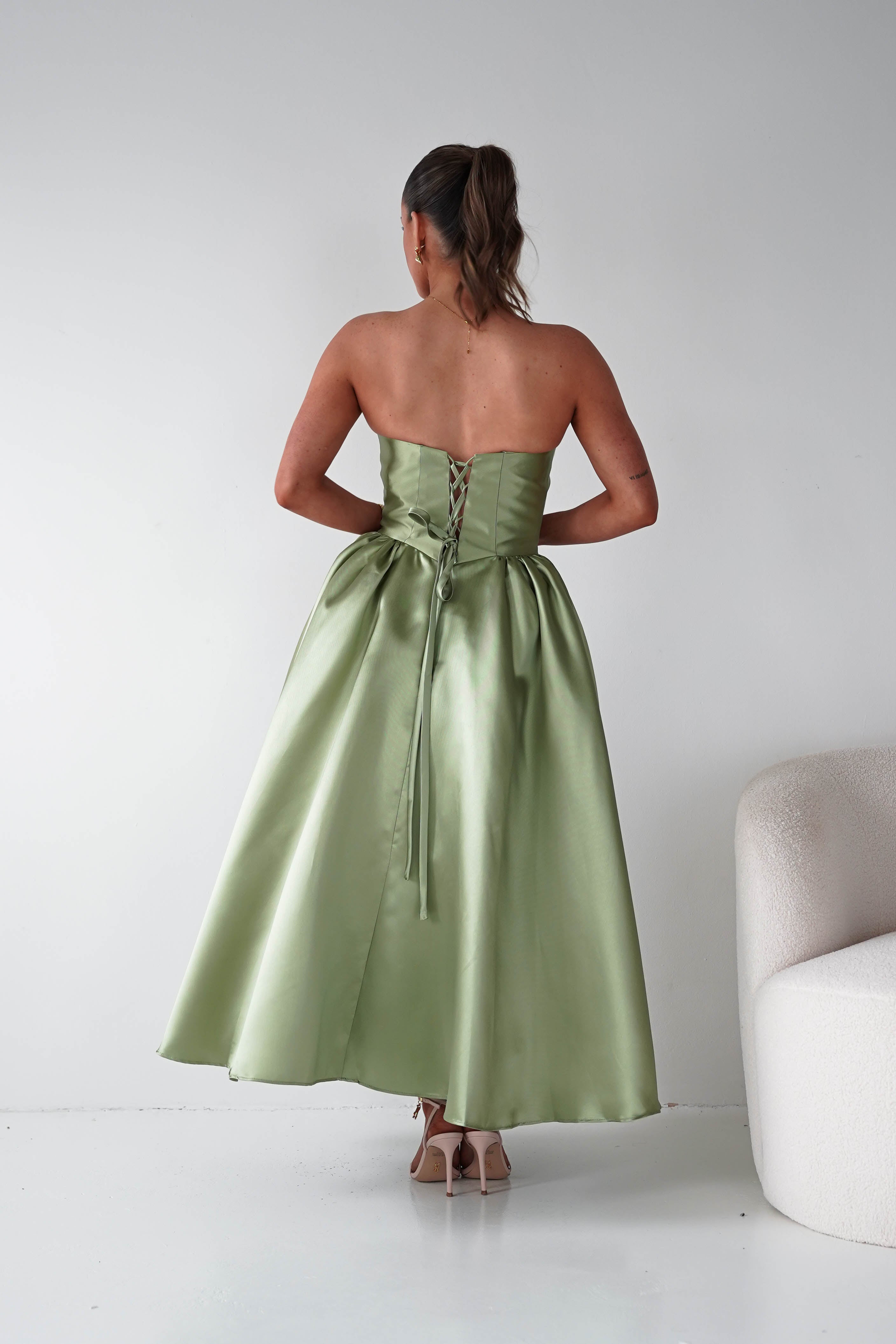 Oh Hello Clothing Women > Clothing > Dresses Phoebe Sweetheart Strapless Midi Dress | Sage