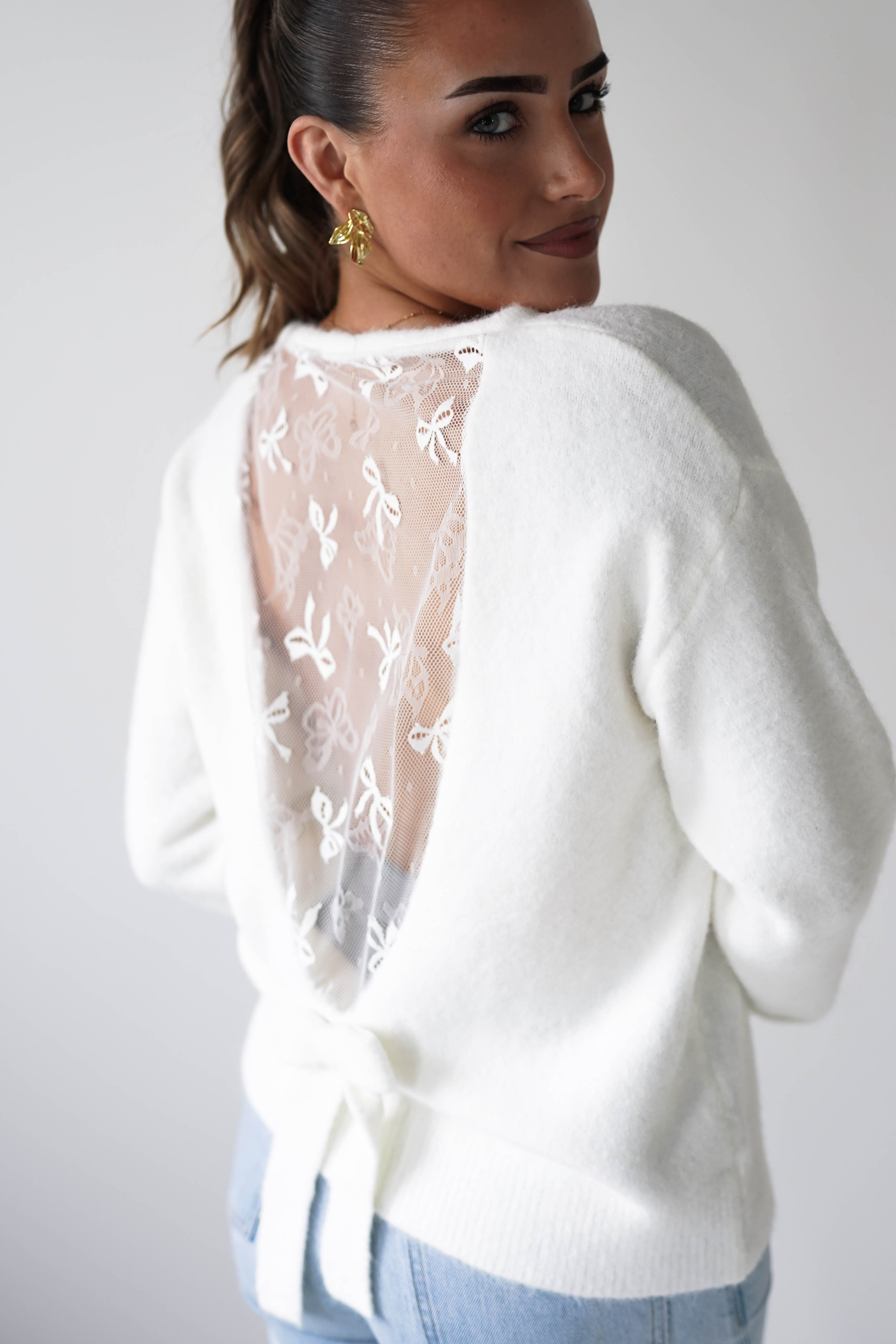 Oh Hello Clothing Women > Clothing > Knitwear ONE SIZE (6/12) 1*DONE- AZAKA-AT9460-White jumper with lace back and bow detail. (Copy)