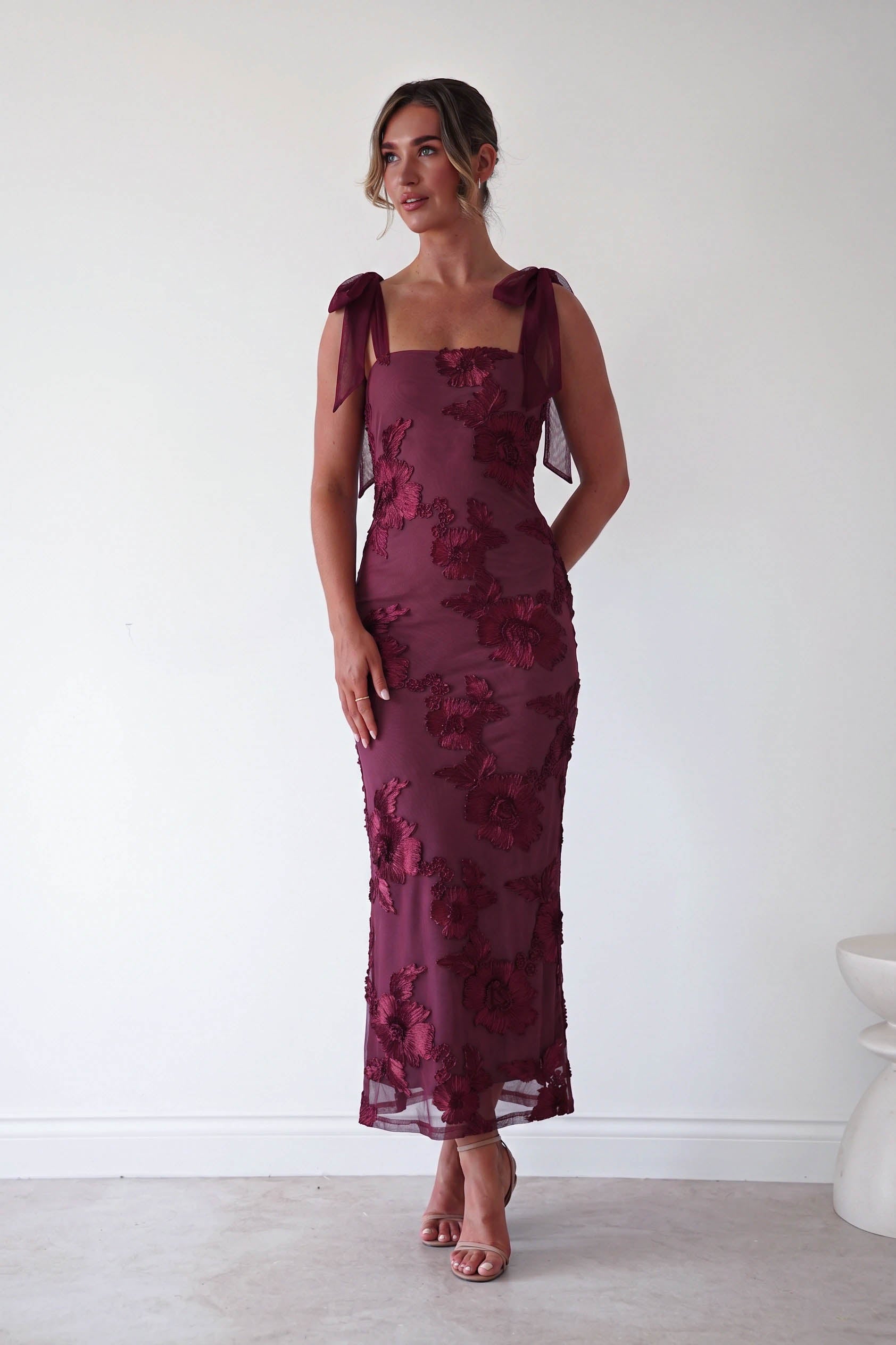 Oh Hello Clothing Women > Clothing > Dresses 1*DONE-Mahalia Floral Appliqué Maxi Dress | WINE