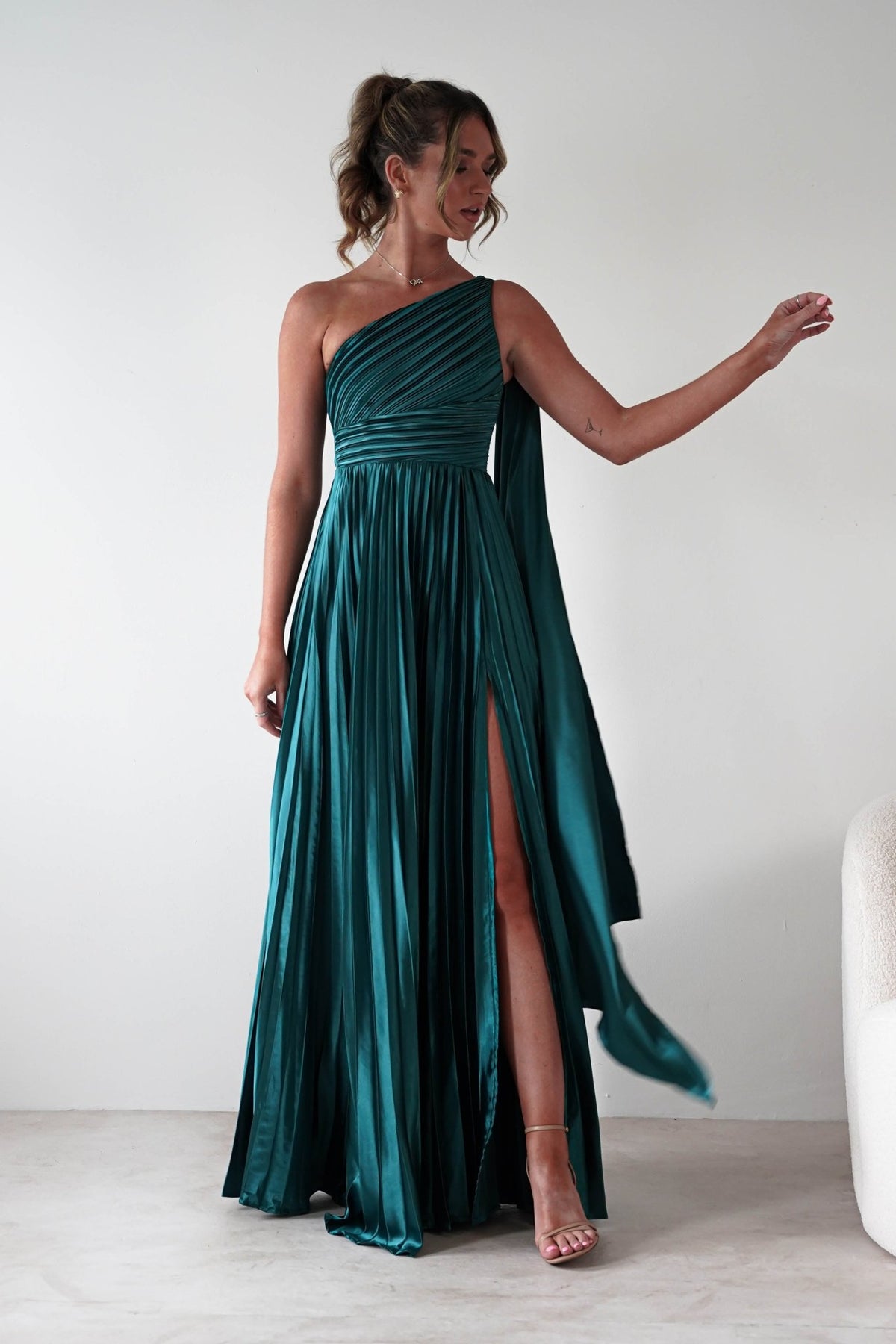 Jianna Peated Maxi Dress | Emerald Green-Oh Hello Clothing
