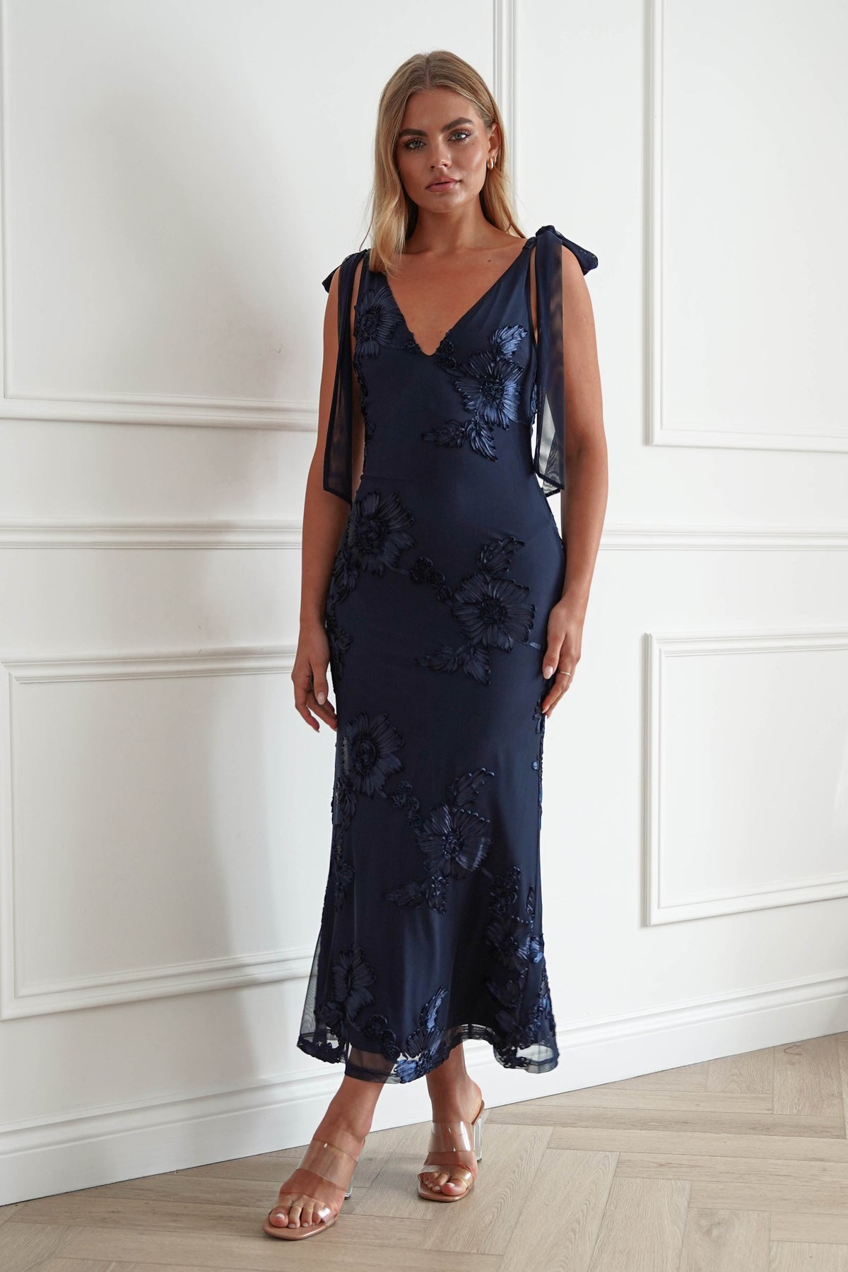 Oh Hello Clothing Women > Clothing > Dresses Cyra Floral Appliqué Maxi Dress | Navy
