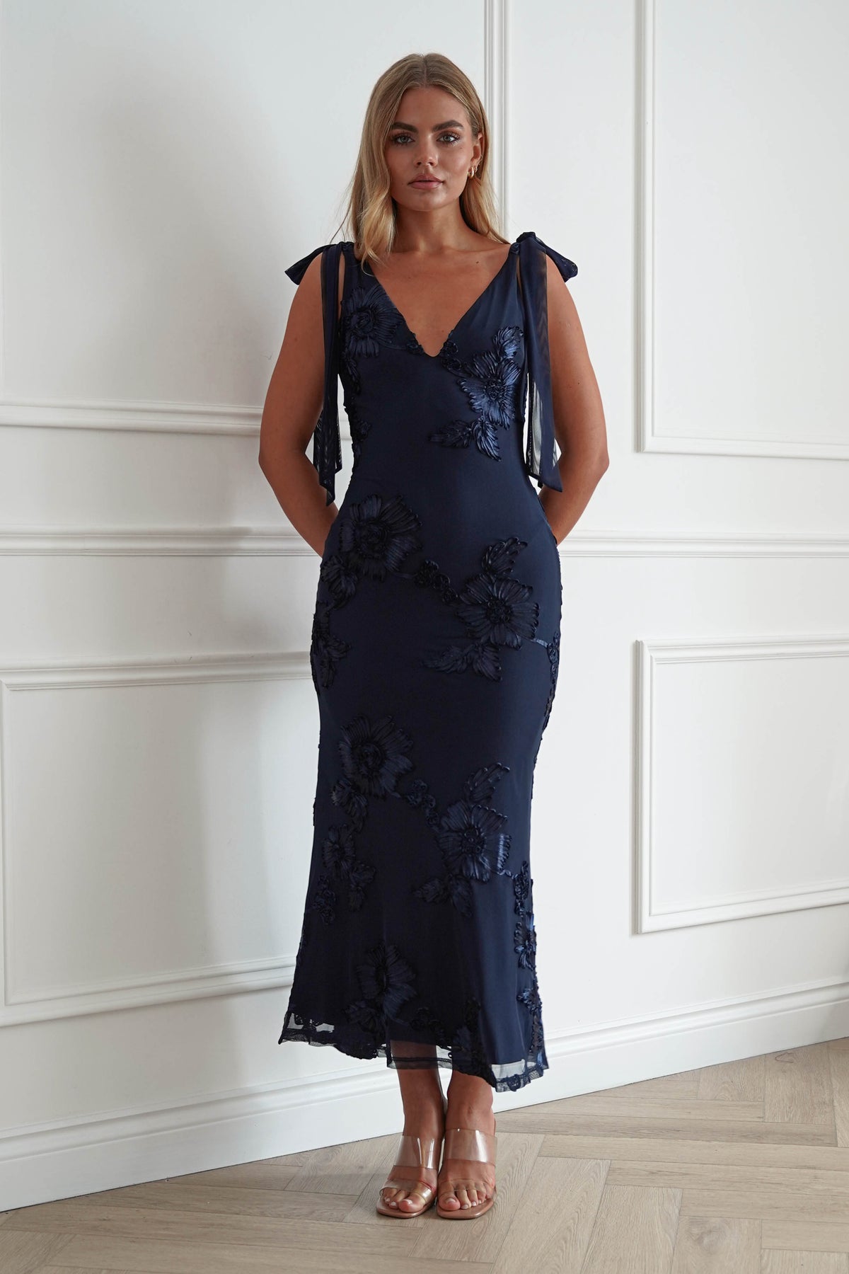 Oh Hello Clothing Women > Clothing > Dresses Cyra Floral Appliqué Maxi Dress | Navy
