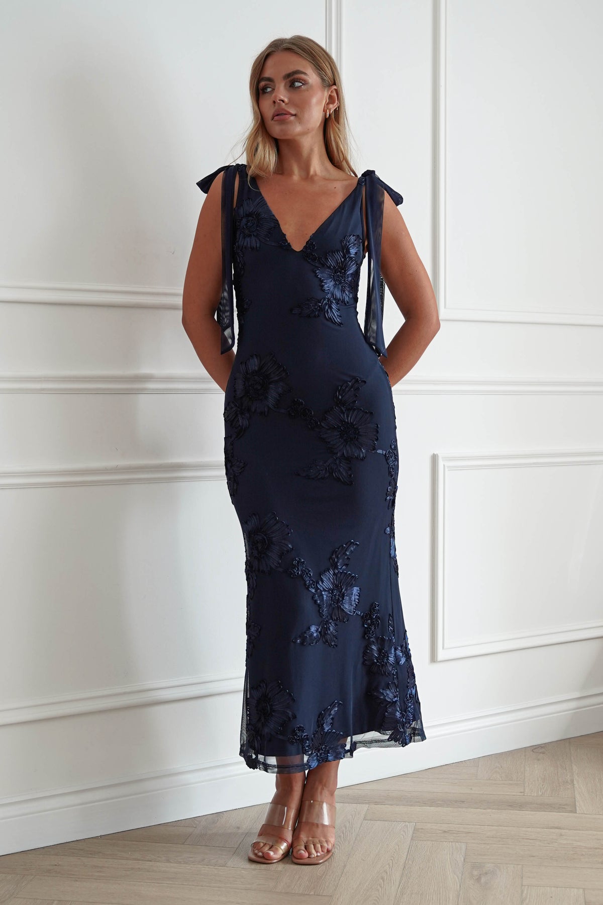 Oh Hello Clothing Women > Clothing > Dresses Cyra Floral Appliqué Maxi Dress | Navy