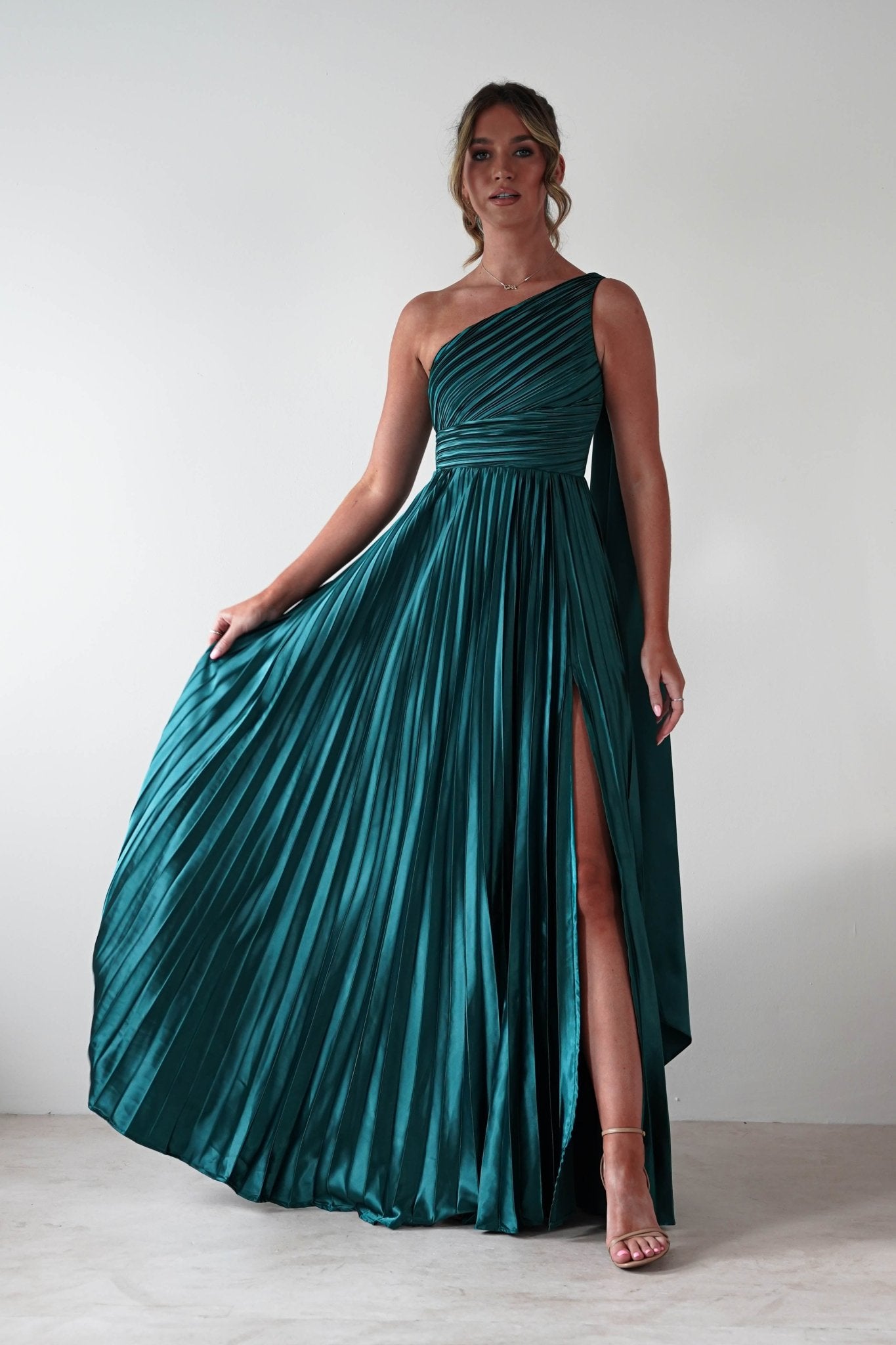 Jianna Peated Maxi Dress Emerald Green | Wedding Guest Dress | Maxi | Oh Hello Clothing