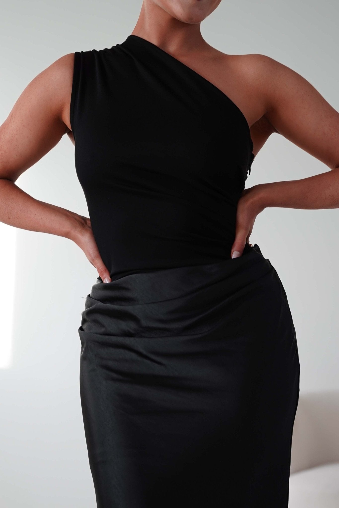 Oh Hello Clothing Wedding Guest Dresses Kashia Draped Satin Maxi Dress | Black