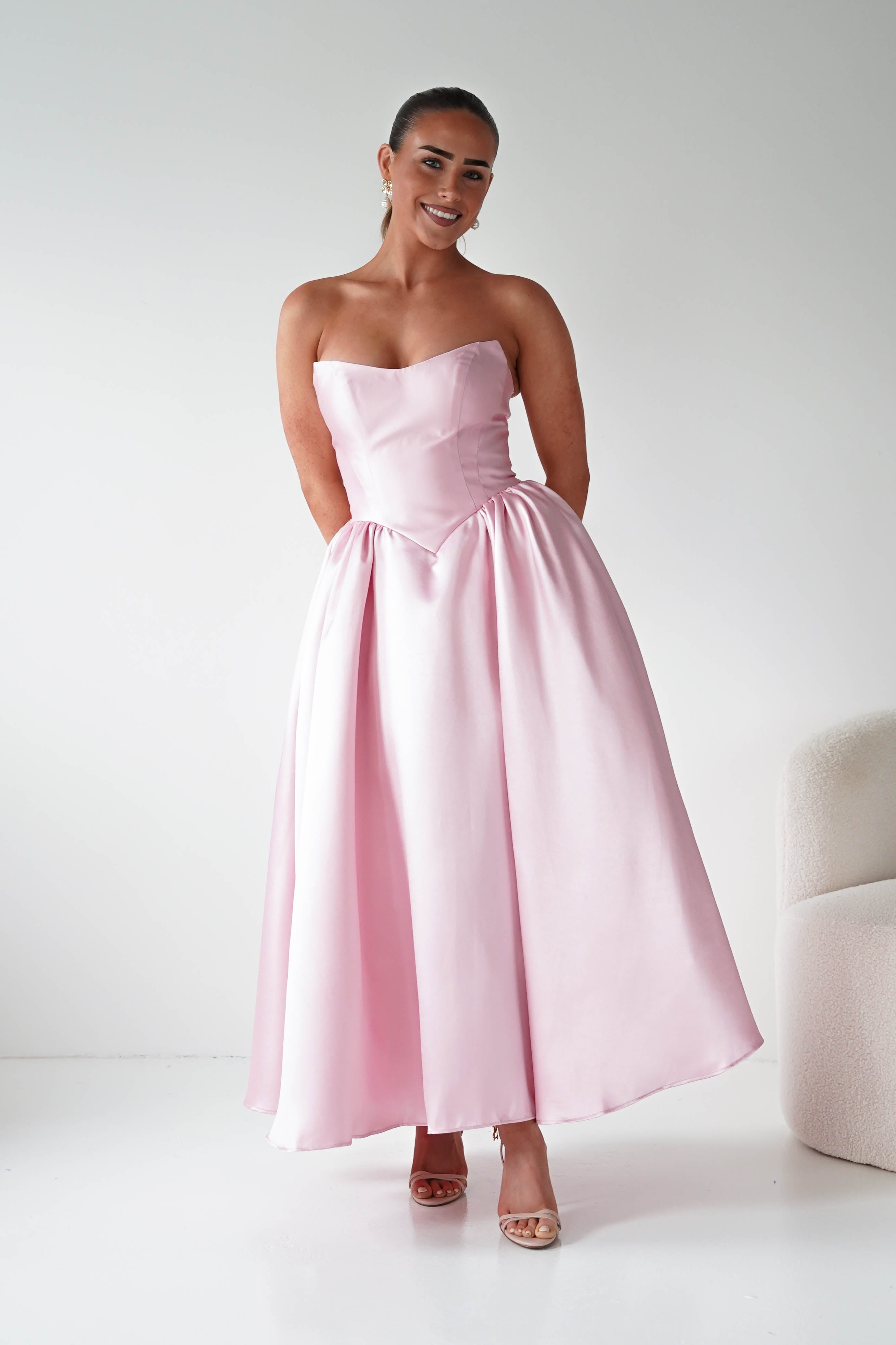 Oh Hello Clothing Women > Clothing > Dresses Phoebe Sweetheart Strapless Midi Dress | Pink
