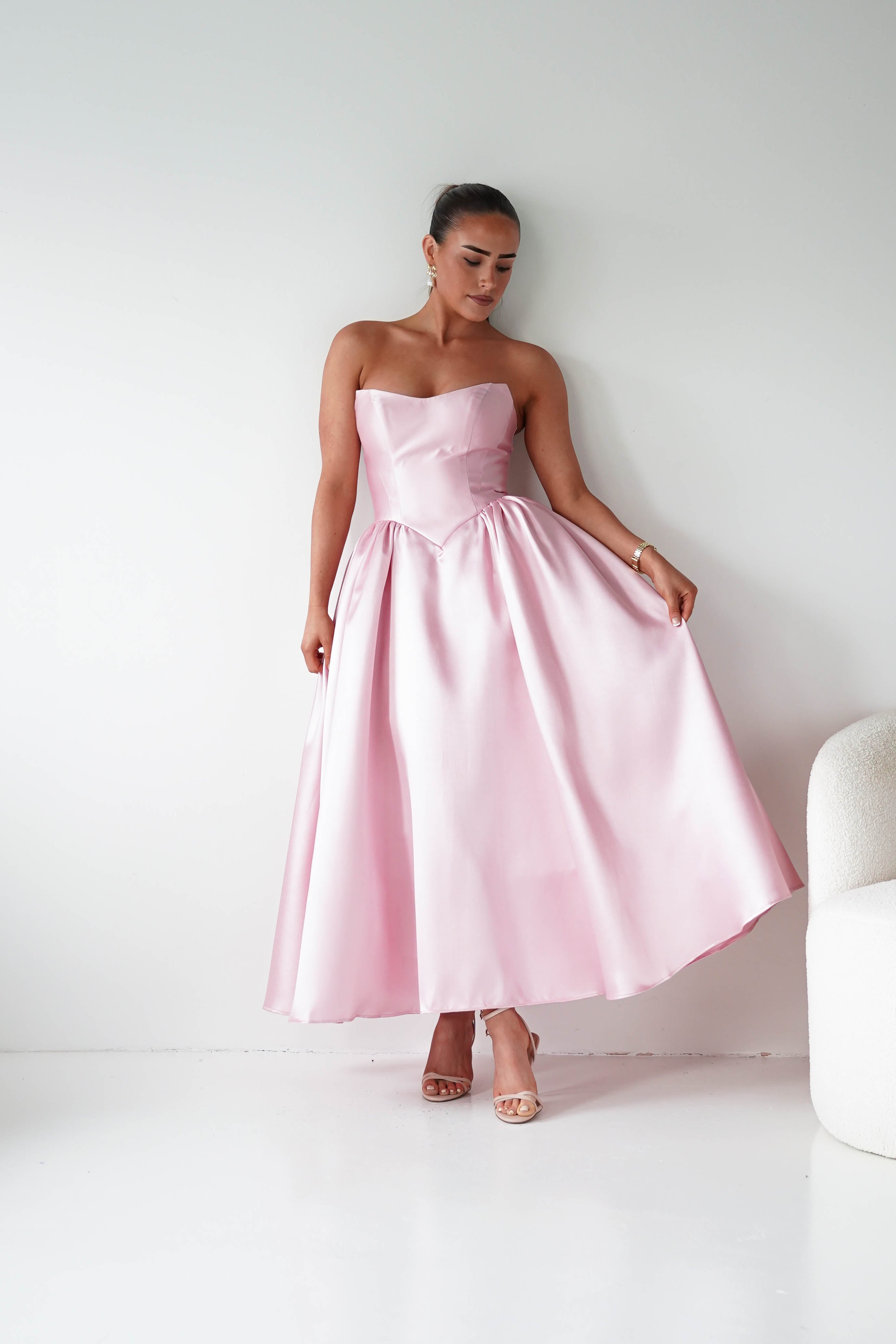 Oh Hello Clothing Women > Clothing > Dresses Phoebe Sweetheart Strapless Midi Dress | Pink