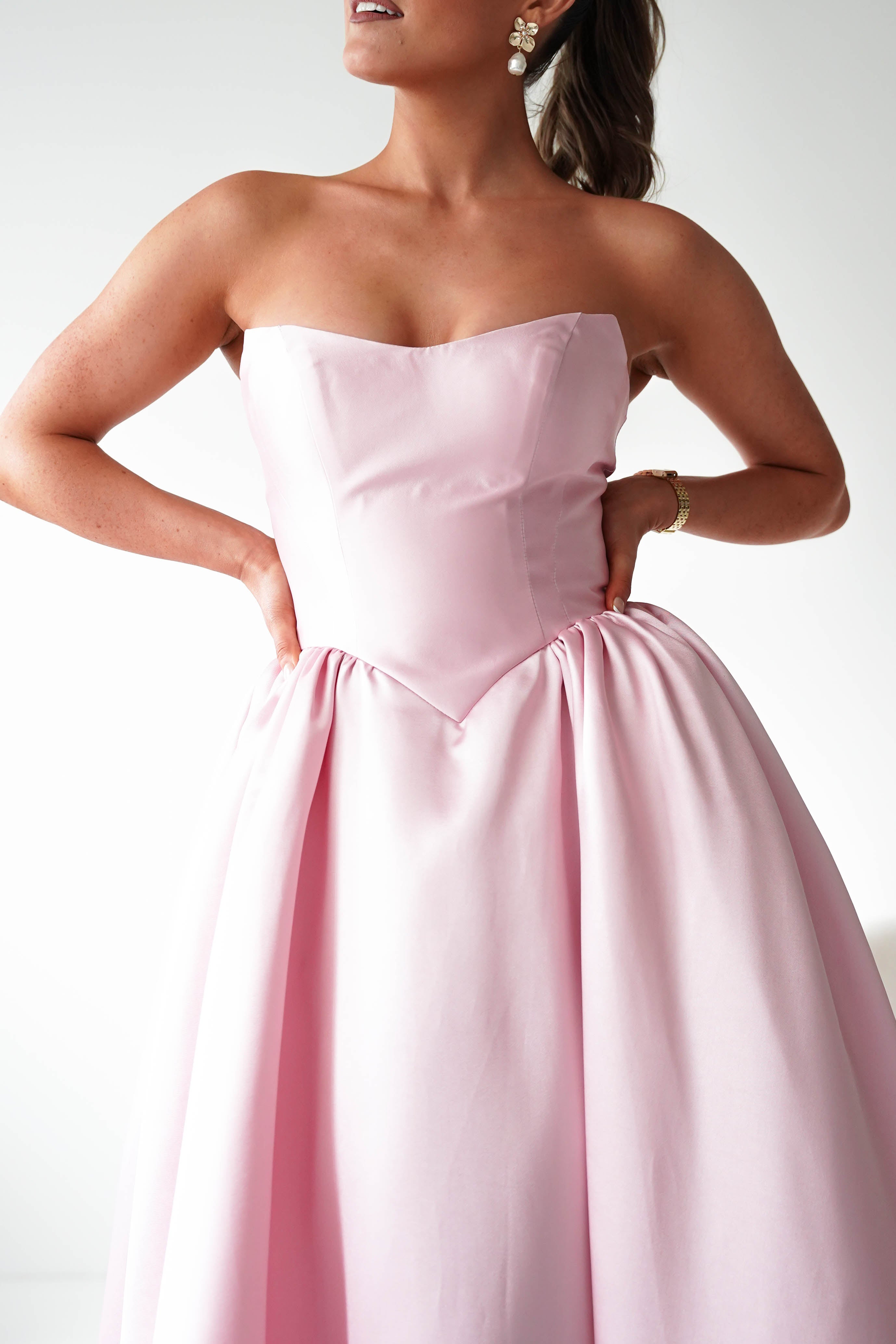 Oh Hello Clothing Women > Clothing > Dresses Phoebe Sweetheart Strapless Midi Dress | Pink