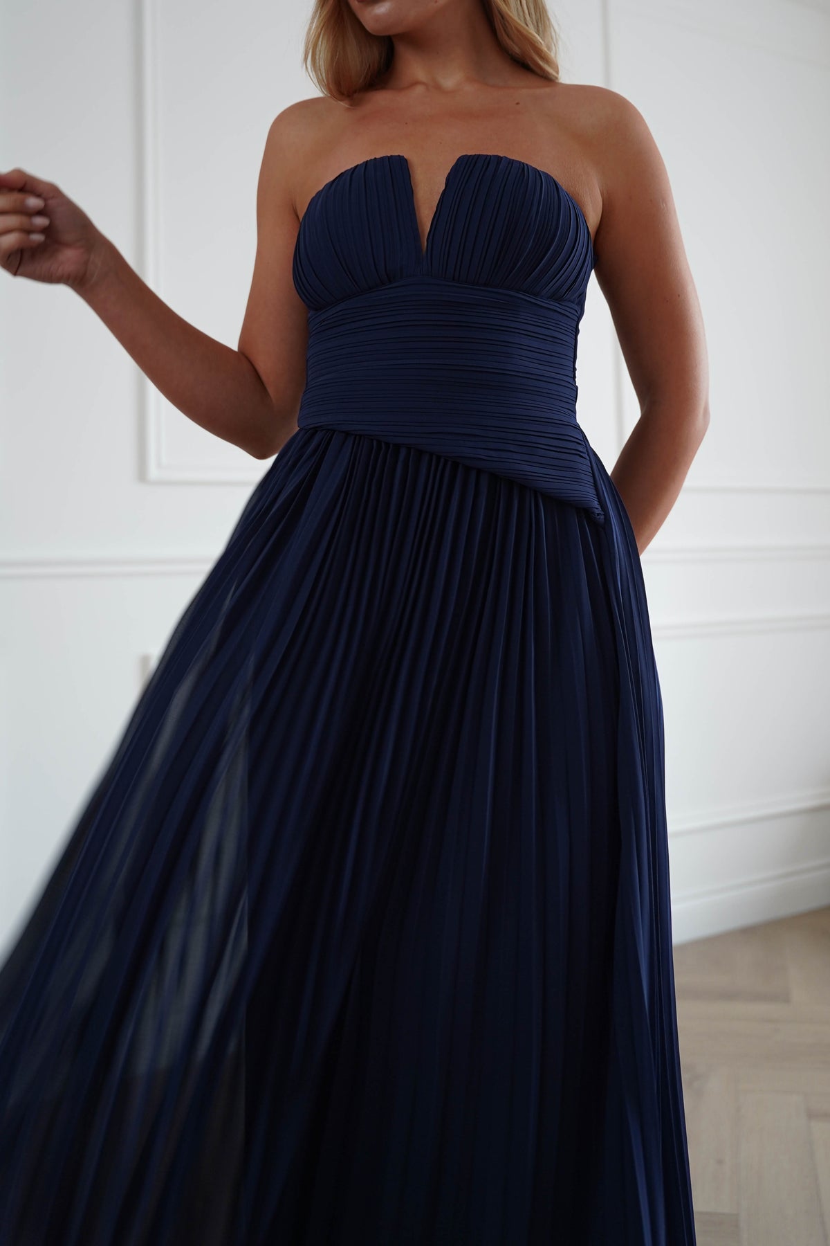 Oh Hello Clothing Women > Clothing > Dresses Porto Strapless Pleated Chiffon Maxi Dress | Navy