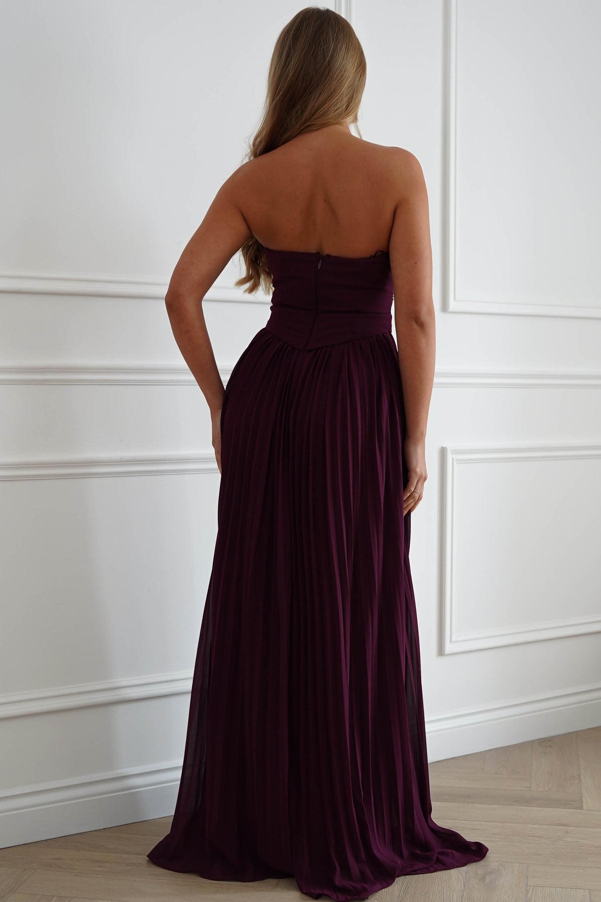 Oh Hello Clothing Women > Clothing > Dresses Porto Strapless Pleated Chiffon Maxi Dress | Wine