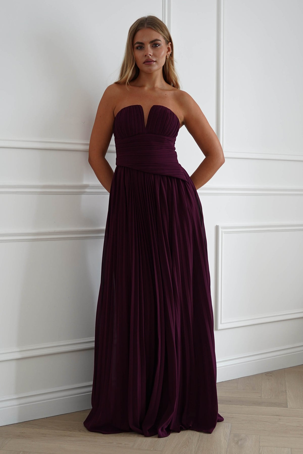 Oh Hello Clothing Women > Clothing > Dresses Porto Strapless Pleated Chiffon Maxi Dress | Wine