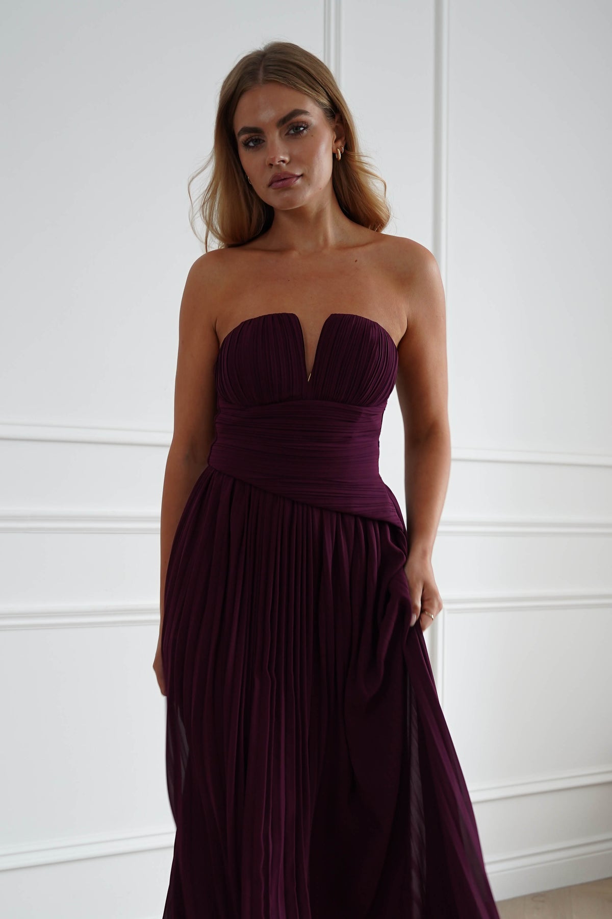 Oh Hello Clothing Women > Clothing > Dresses Porto Strapless Pleated Chiffon Maxi Dress | Wine