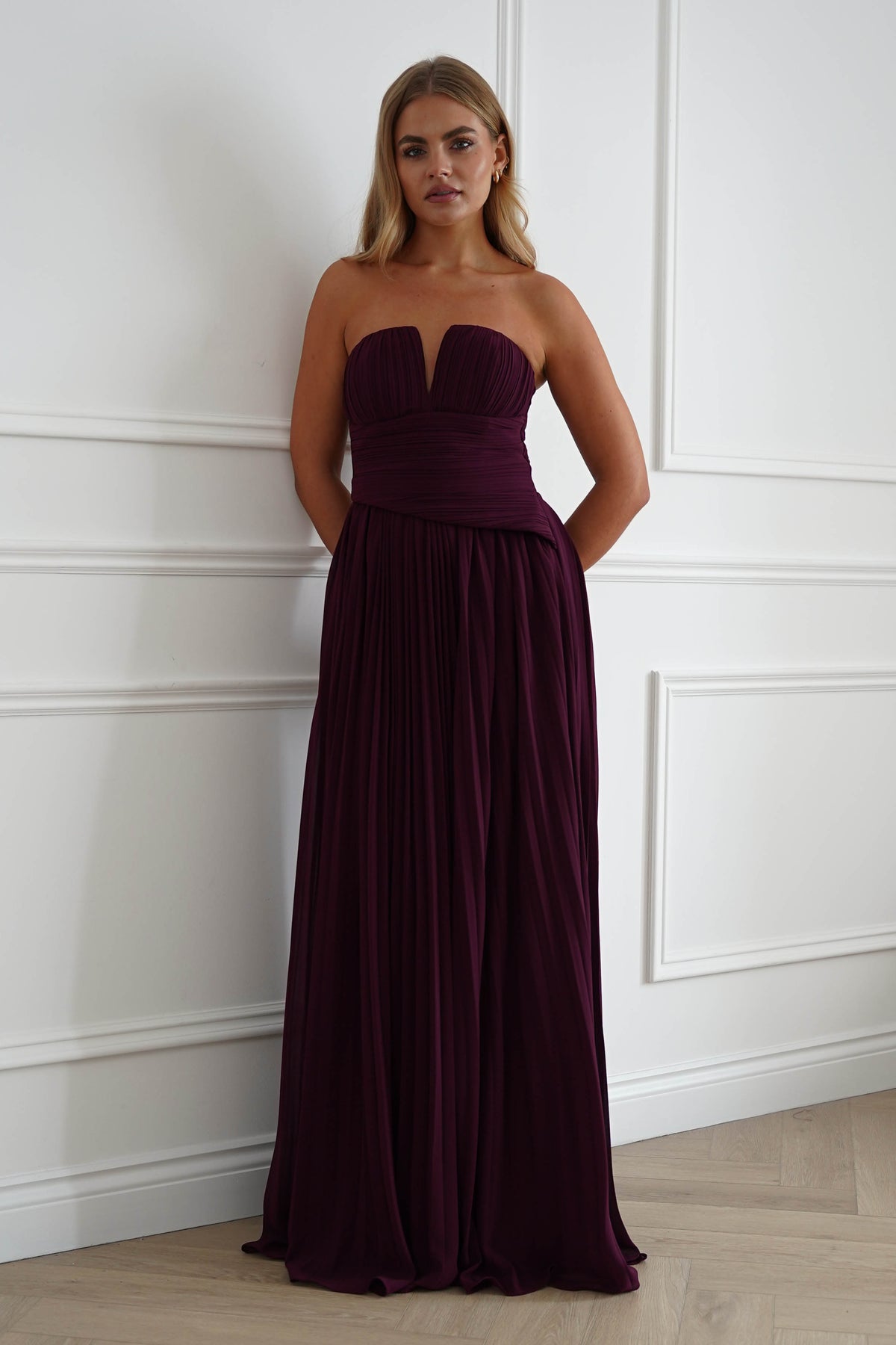 Oh Hello Clothing Women > Clothing > Dresses Porto Strapless Pleated Chiffon Maxi Dress | Wine