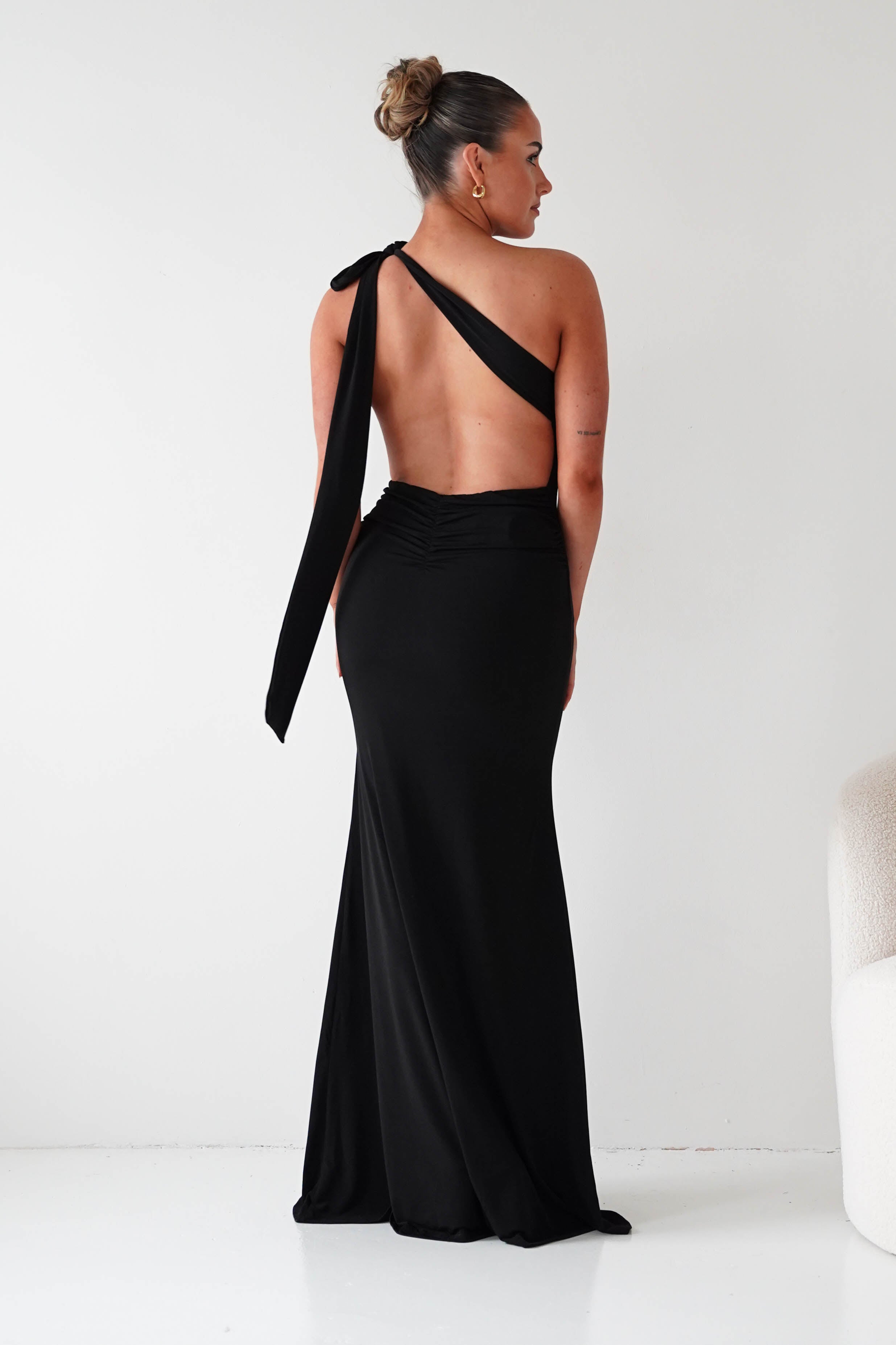 Oh Hello Clothing Debs & Prom Dresses Seraphine Backless Tie Bodycon Maxi Gown | Black